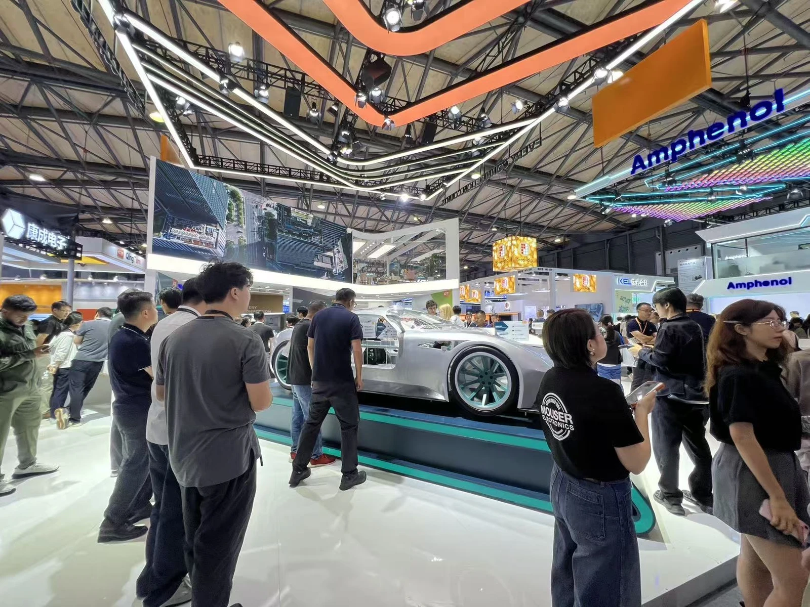 MISUXIN, electronica China 2026 개막일에 업계 고객 맞이
